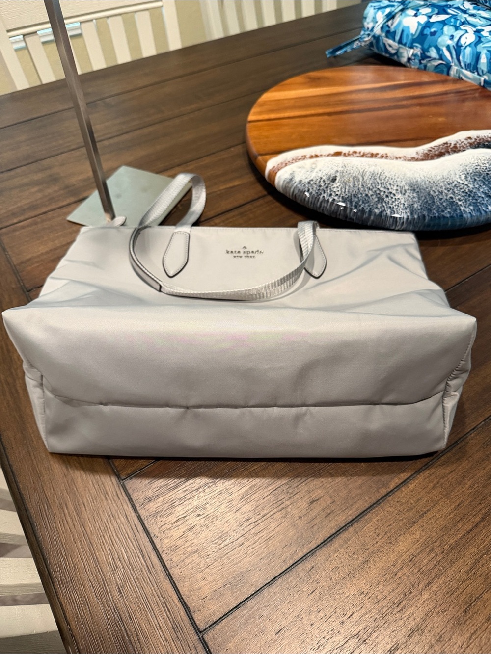 kate spade Gray Tote with Matching Large Wristlet/Pouch EUC - Picture 7 of 7
